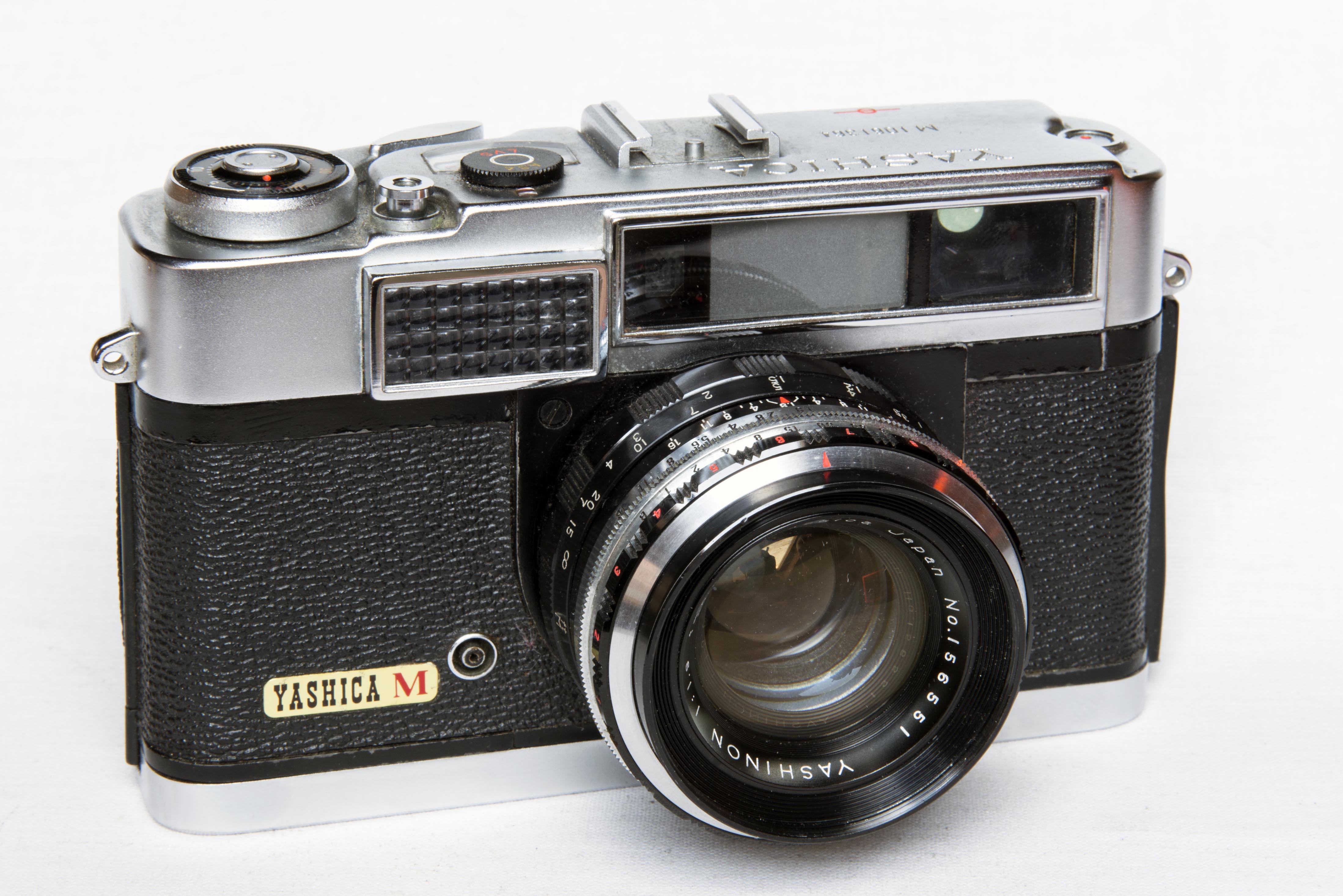 YASHICA M (VERSION 1960)